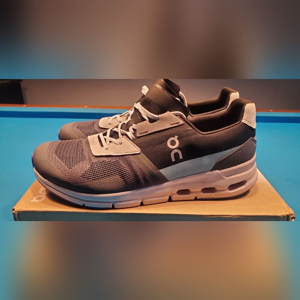 On Cloud size 11.5 mens